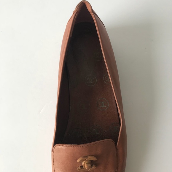 CHANEL Red Brown Leather Loafers Size 38.5 - Picture 3 of 8